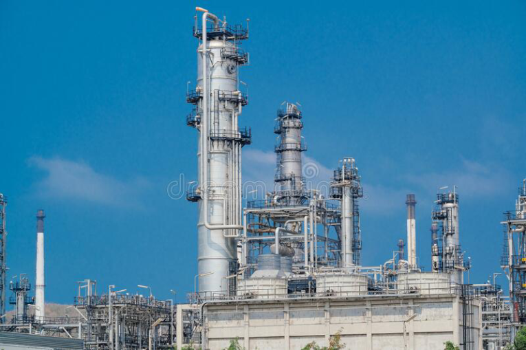 industrial-zone-equipment-oil-refining-close-up-industrial-pipelines-oil-refinery-plant-detail-oil-pipeline-171813964